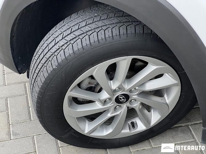 Hyundai Tucson 47 interauto-car