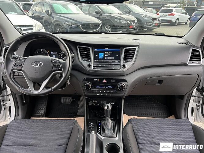 Hyundai Tucson 35 interauto-car