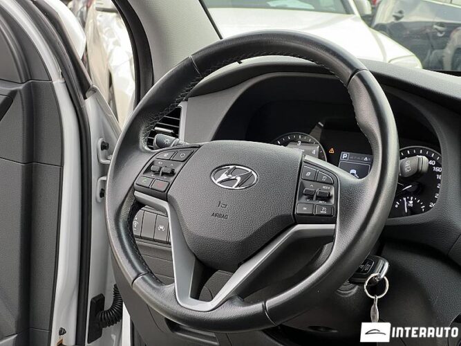 Hyundai Tucson 36 interauto-car