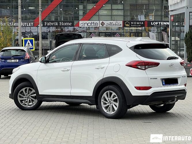 Hyundai Tucson 33 interauto-car