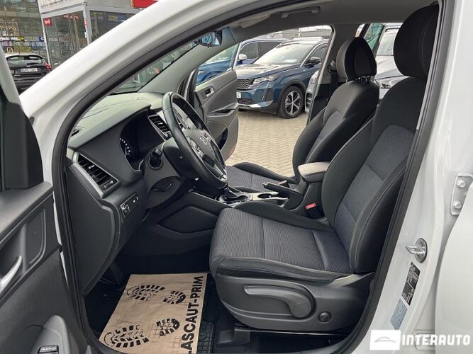 Hyundai Tucson 34 interauto-car