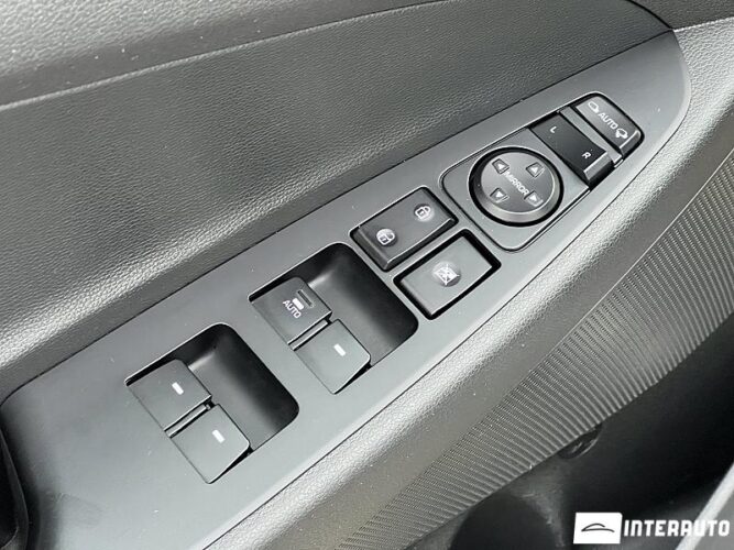 Hyundai Tucson 43 interauto-car