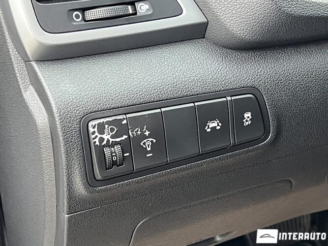 Hyundai Tucson 42 interauto-car