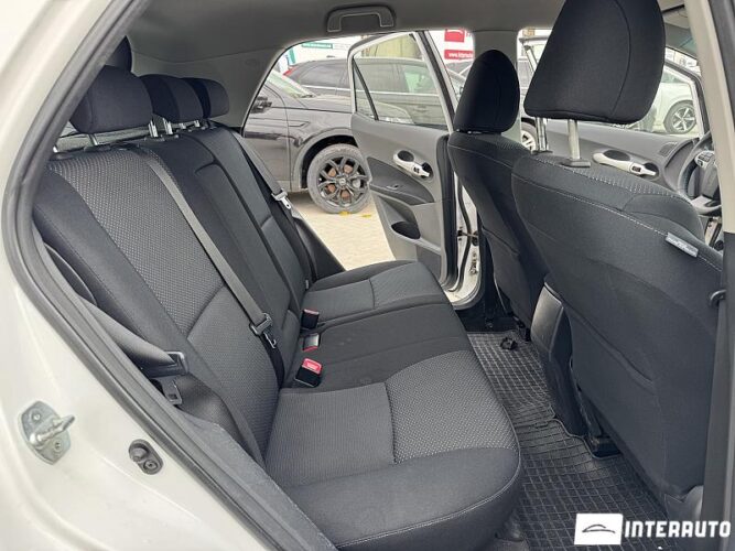 Toyota Auris 41 interauto-car