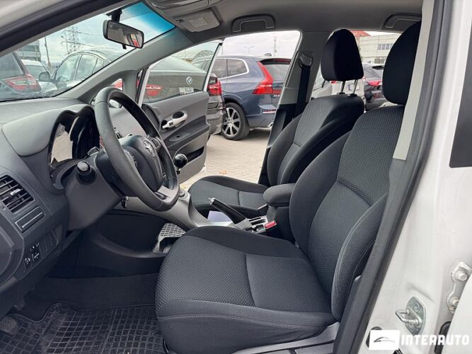 Toyota Auris 33 interauto-car