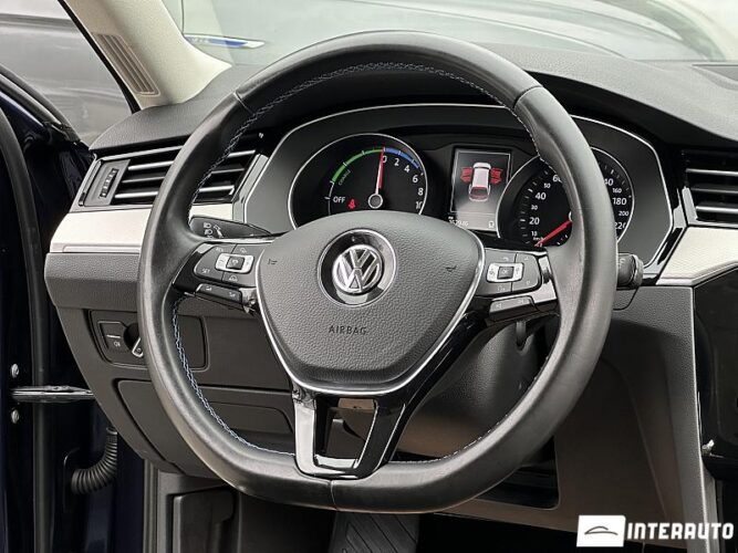 Volkswagen Passat GTE 39 interauto-car