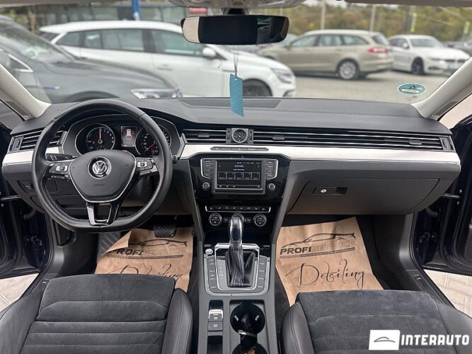 Volkswagen Passat GTE 38 interauto-car