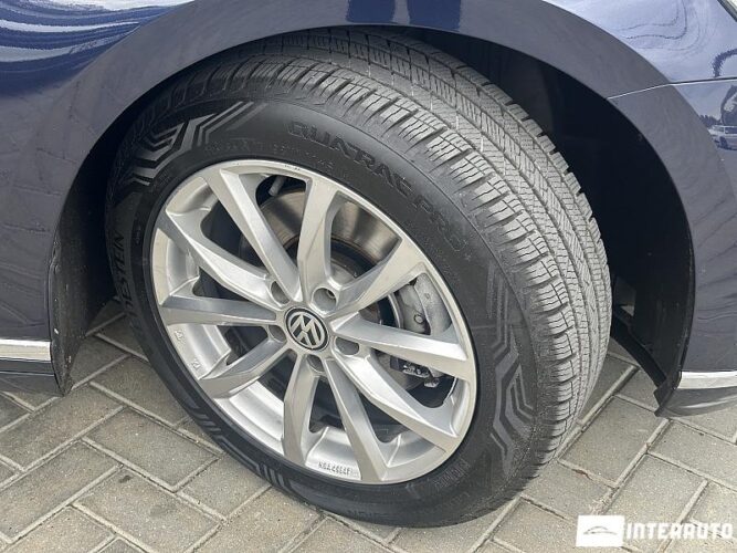 Volkswagen Passat GTE 51 interauto-car