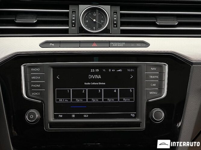 Volkswagen Passat GTE 41 interauto-car