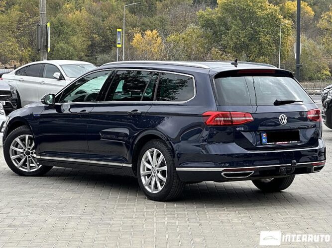 Volkswagen Passat GTE 36 interauto-car