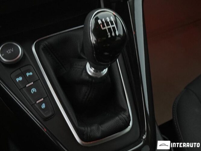 Ford Focus 43 interauto-car