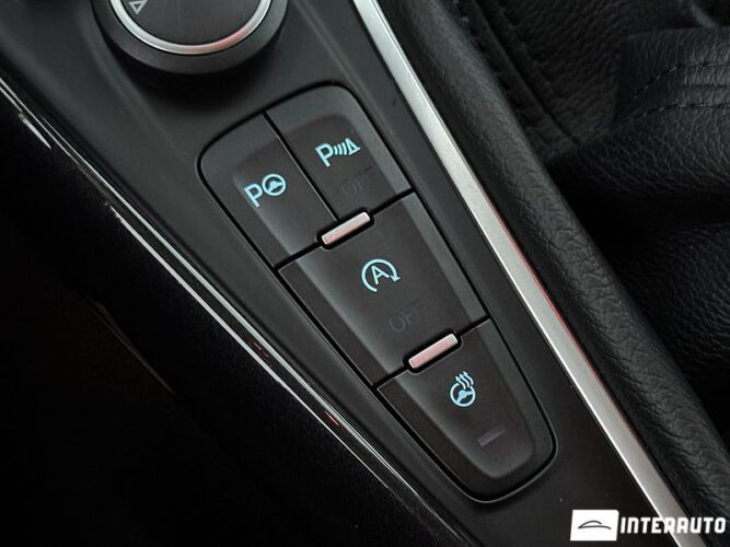 Ford Focus 44 interauto-car