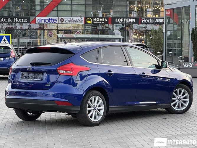 Ford Focus 34 interauto-car