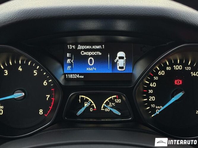 Ford Focus 39 interauto-car