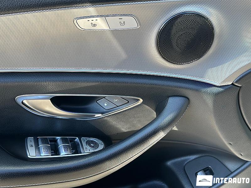Mercedes E 220 25 automobil-interauto