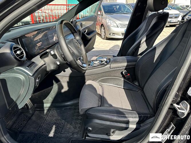 Mercedes E 220 37 interauto-car