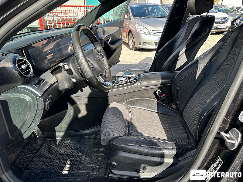 Mercedes E 220 16 automobil-interauto
