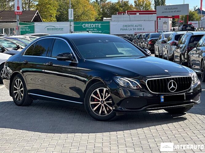 Mercedes E 220 34 interauto-car