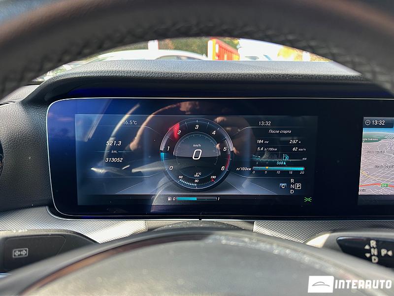 Mercedes E 220 19 automobil-interauto