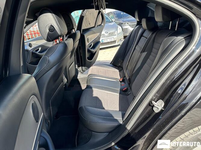 Mercedes E 220 47 interauto-car