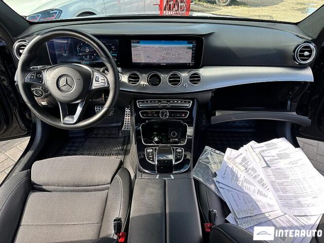 Mercedes E 220 38 interauto-car