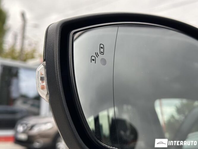 Ford Kuga 40 interauto-car