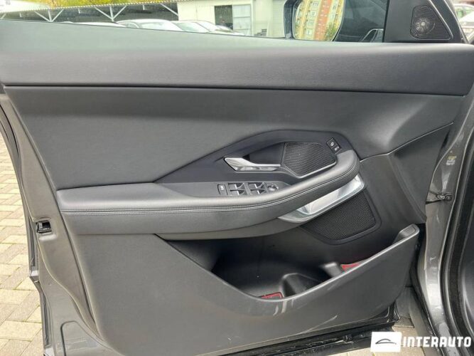 Jaguar E-Pace 40 interauto-car
