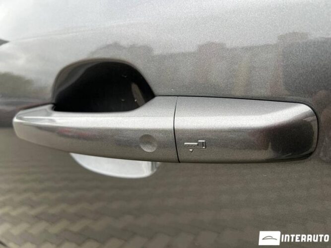 Jaguar E-Pace 39 interauto-car