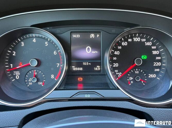 Volkswagen Passat 32 interauto-car