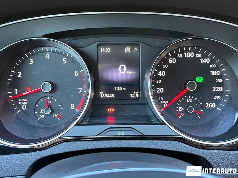 Volkswagen Passat 17 automobil-interauto