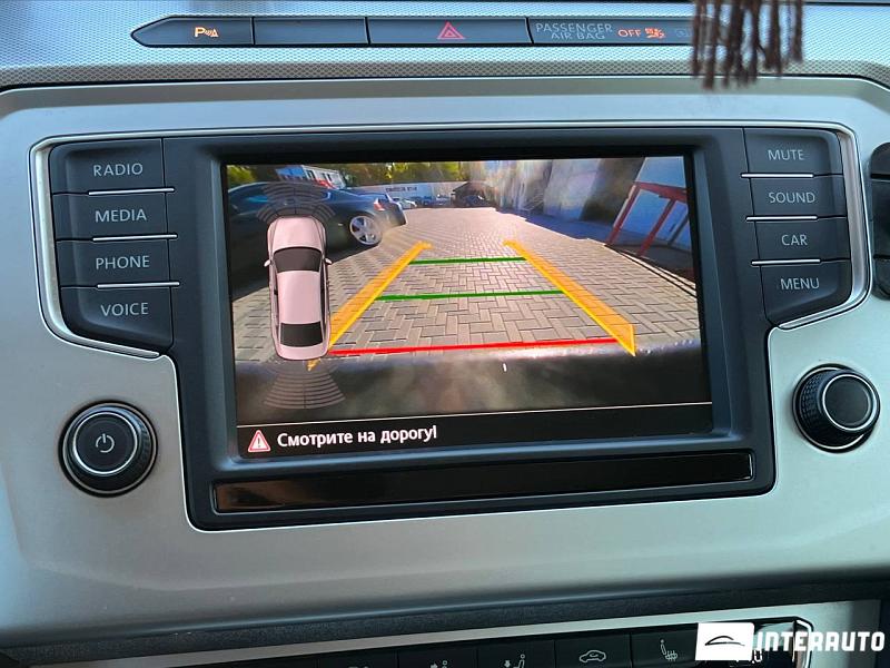 Volkswagen Passat 19 automobil-interauto