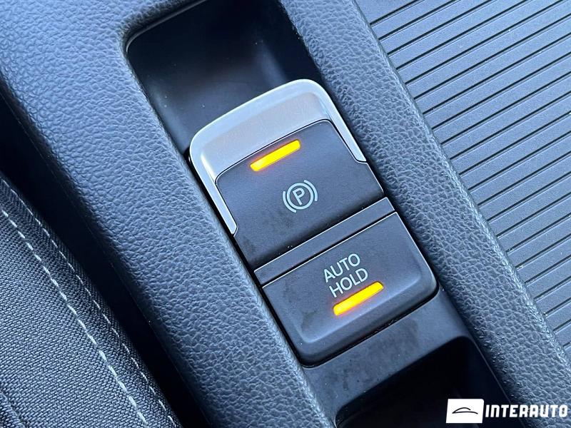 Volkswagen Passat 22 automobil-interauto