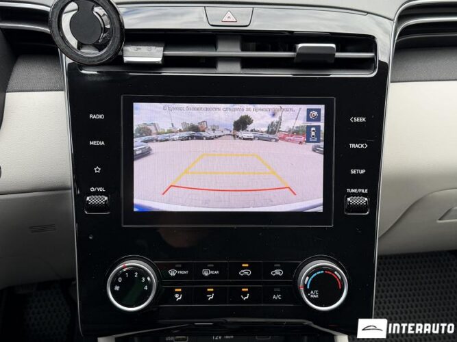 Hyundai Tucson 37 interauto-car