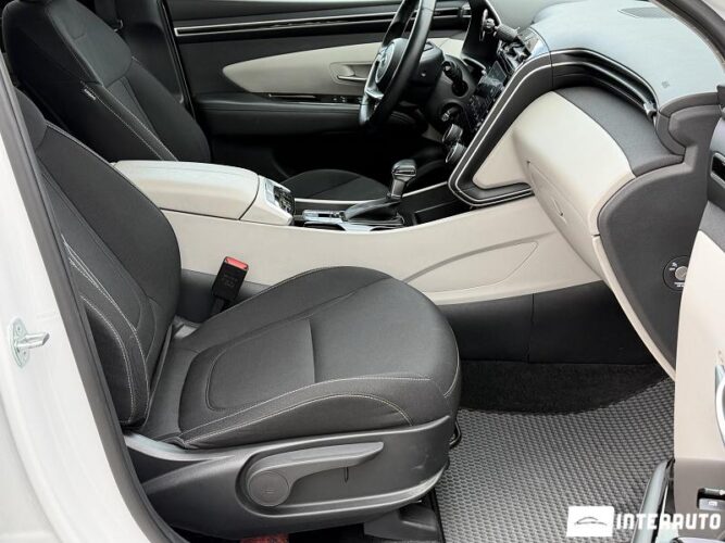 Hyundai Tucson 33 interauto-car