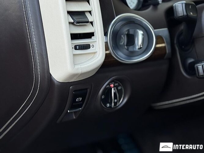 Porsche Cayenne Turbo 43 interauto-car