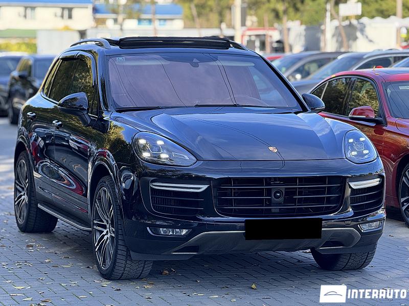 Porsche Cayenne Turbo 13 automobil-interauto