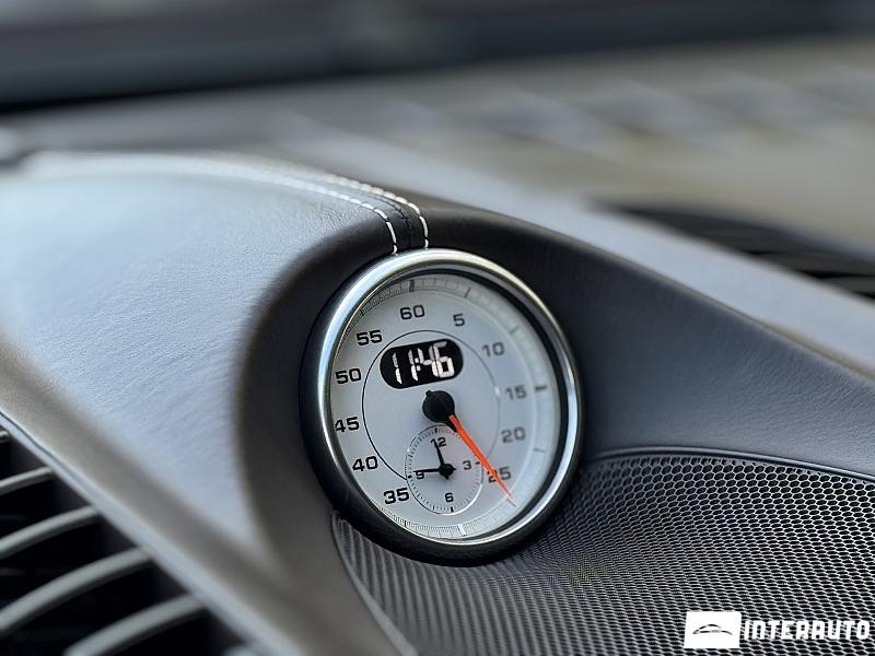 Porsche Cayenne Turbo 24 automobil-interauto