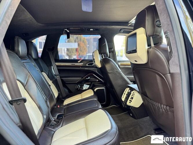 Porsche Cayenne Turbo 52 interauto-car
