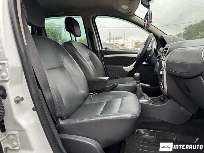 Dacia Duster 36 interauto-car