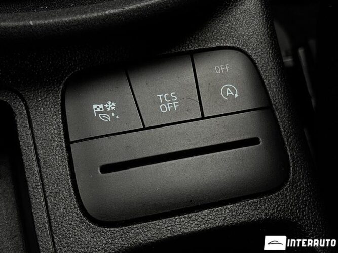 Ford Puma 42 interauto-car