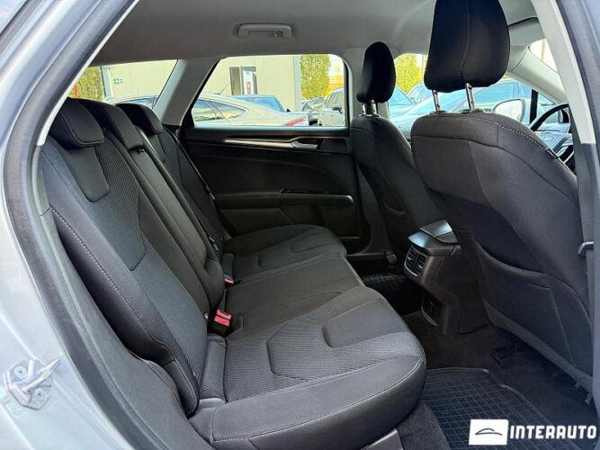 Ford Mondeo 41 interauto-car