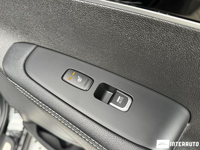 Kia Sorento 67 interauto-car