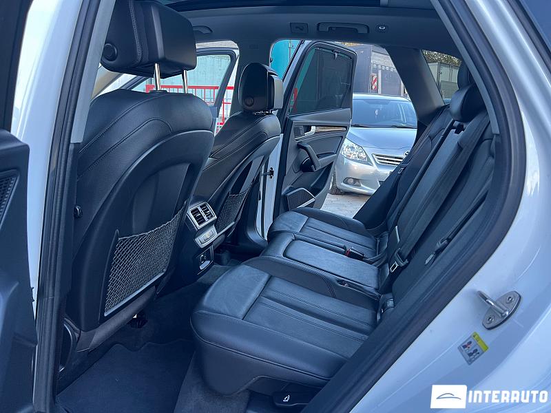 Audi Q5 17 automobil-interauto