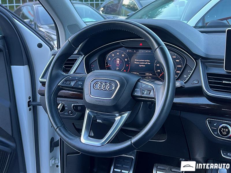 Audi Q5 21 automobil-interauto