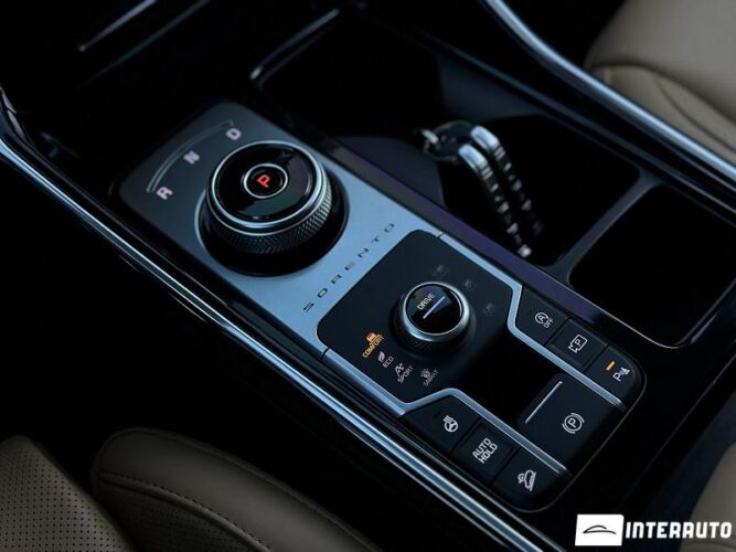 Kia Sorento 55 interauto-car
