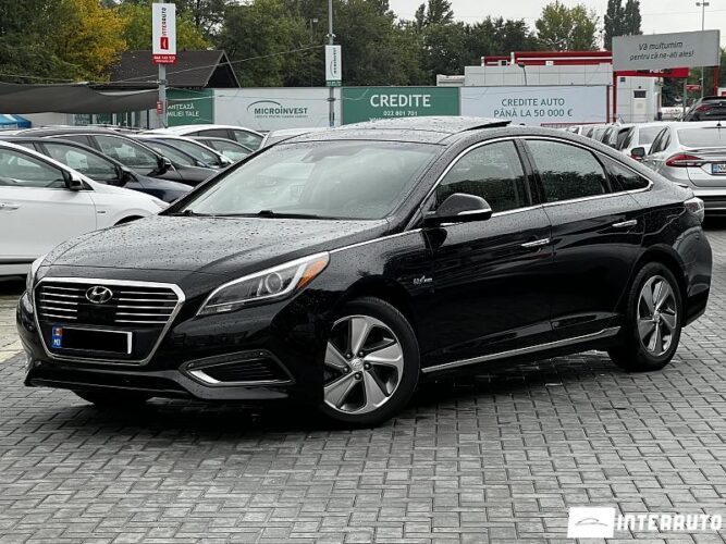 Hyundai Sonata 2016 doar la InterAuto