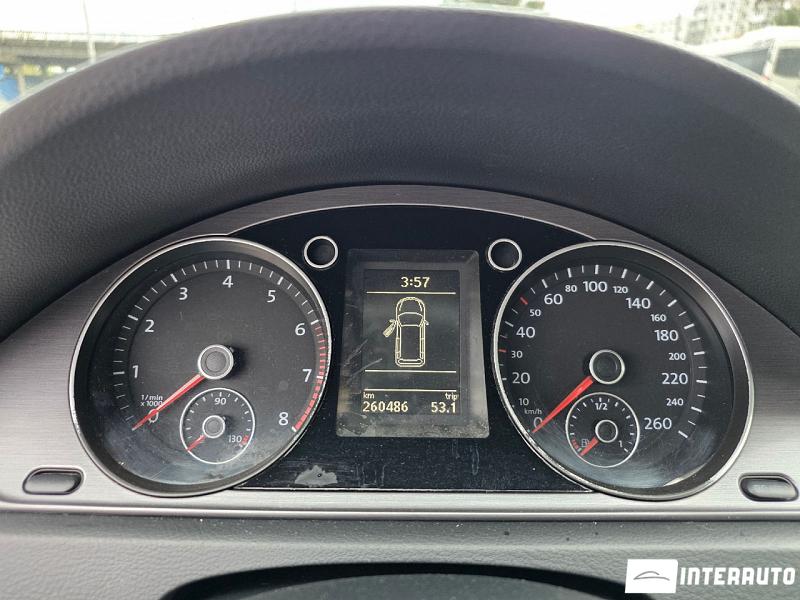 Volkswagen Passat 19 automobil-interauto