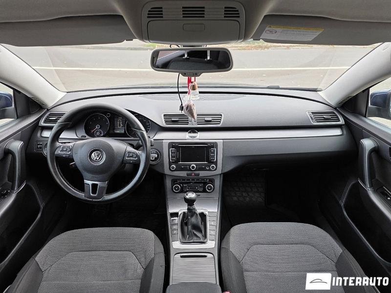 Volkswagen Passat 20 automobil-interauto