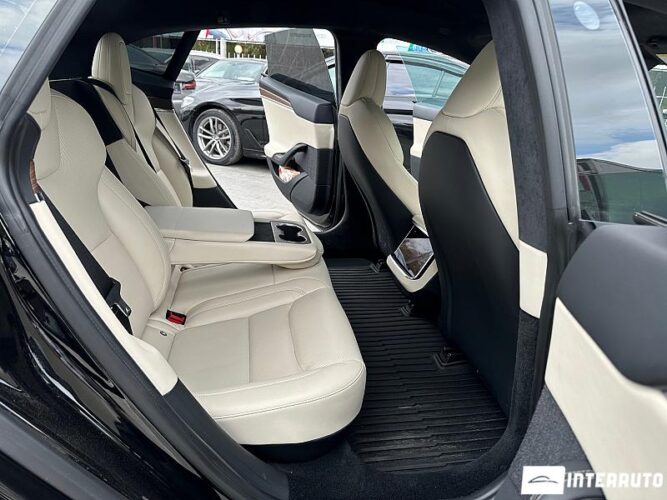 Tesla Model S 50 interauto-car