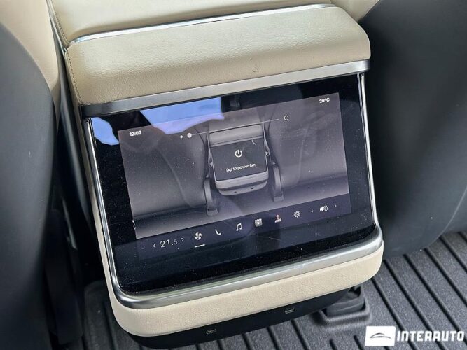 Tesla Model S 48 interauto-car